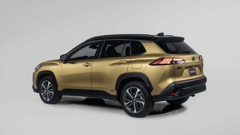 "كورولا كروس" الهجينة