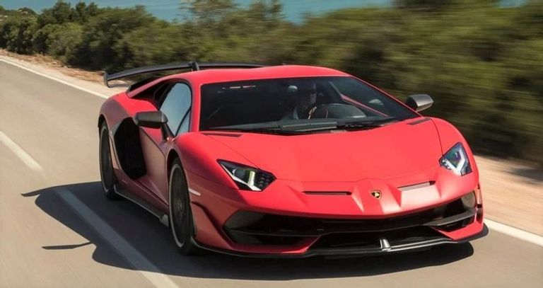 Lamborghini Aventador طراز أودي R8