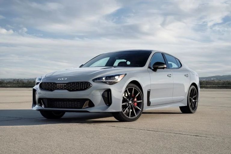 كيا Kia Stinger GT  طراز أودي R8