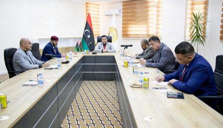 جانب من اجتماع اللجنة البرلمانية الليبية 