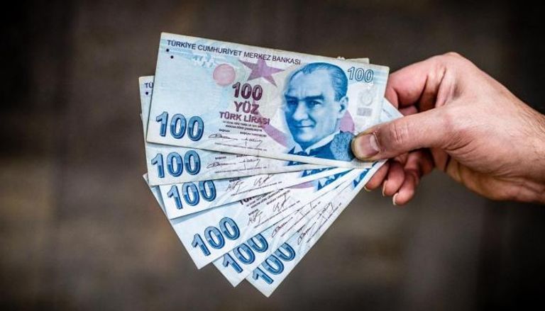 أوراق نقدية فئة 100 ليرة تركية - أرشيفية