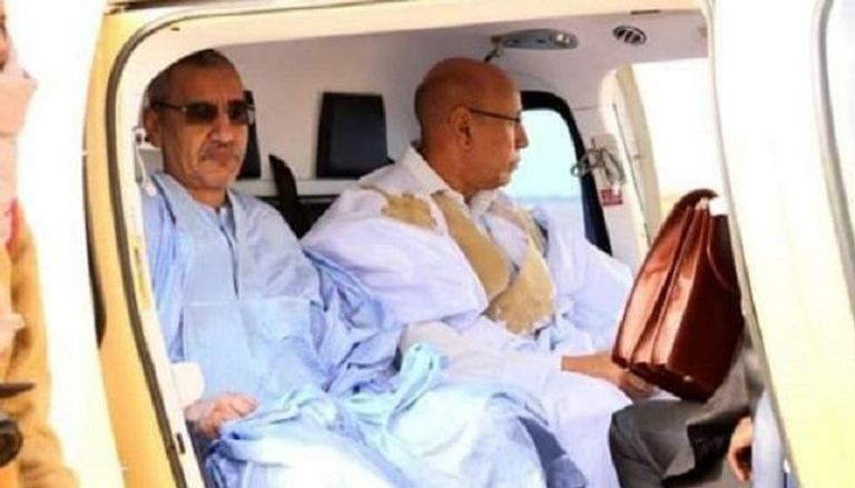 وزير الداخلية الموريتاني رفقة الرئيس محمد الغزواني- أرشيفية