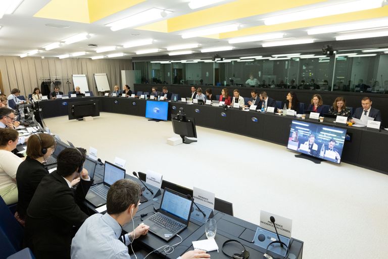 شواحن الهواتف المحمولة