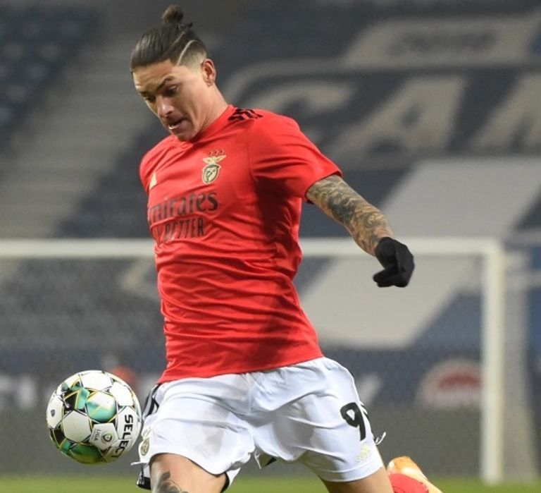 داروين نونيز لاعب بنفيكا البرتغالي