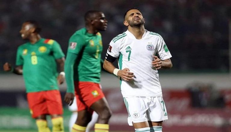 رياض محرز نجم منتخب الجزائر ضد الكاميرون