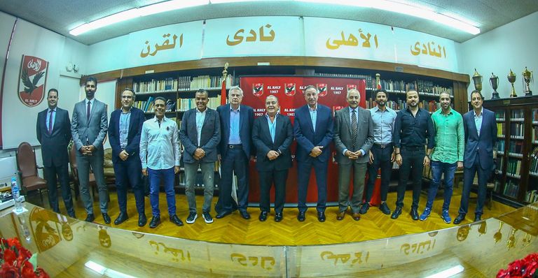 جانب من مؤتمر إعلان طرح أسهم غزل المحلة في البورصة