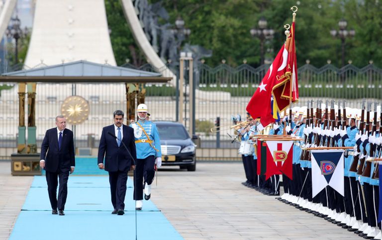 رجب طيب أردوغان ونيكولاس مادورو