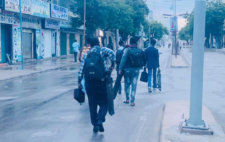 صورة للرئيس الصومالي الجديد في أحد شوارع مقديشو