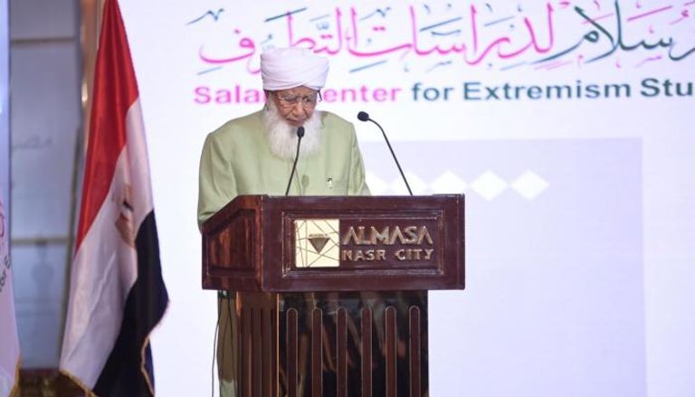الشيخ أبوبكر أحمد في مؤتمر 