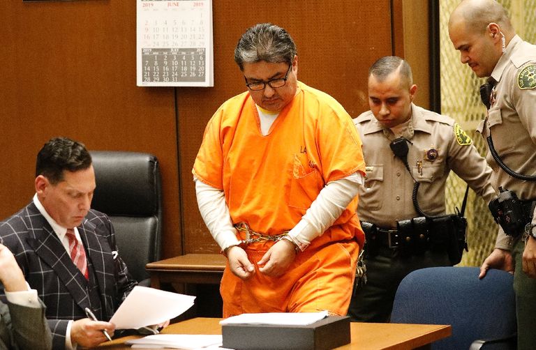 المتهم أثناء محاكمته