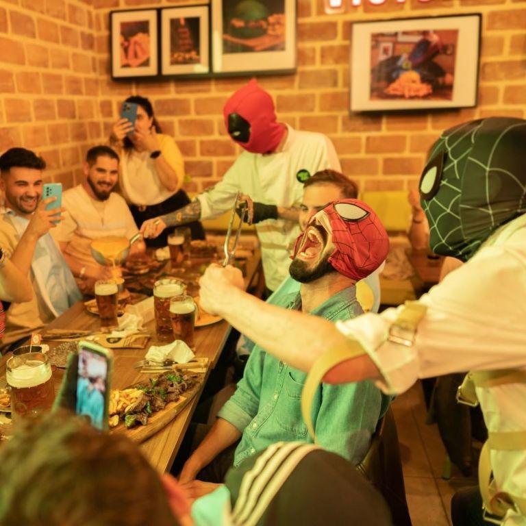 مطعم La Grillaera الإسباني