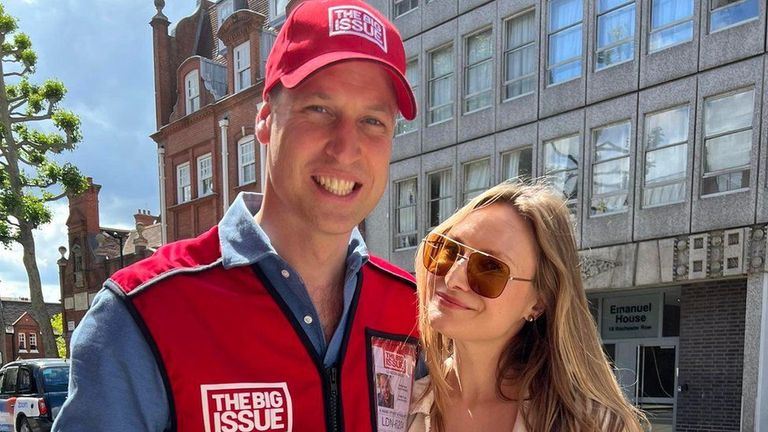 الأمير ويليام مع المارة