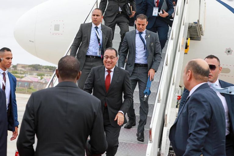 جانب من استقبال رئيس الوزراء المصري الدكتور مصطفى مدبولي بمقديشو وصول الشيخ شخبوط بن نهيان آل نهيان للصومال