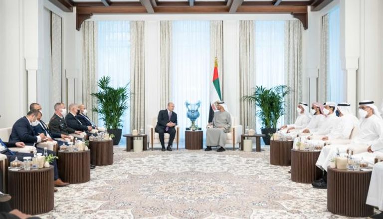 الشيخ محمد بن زايد آل نهيان يستقبل رئيس الوزراء الإسرائيلي
