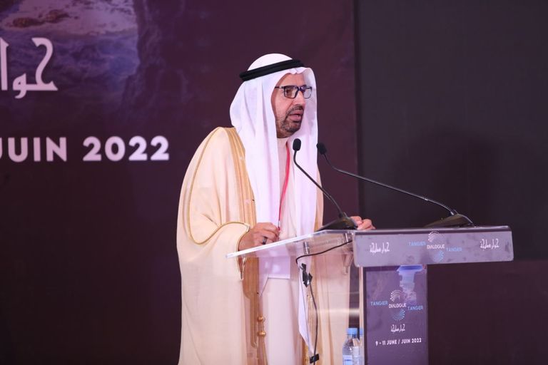 الدكتور علي النعيمي متحدثا في حوار طنجة