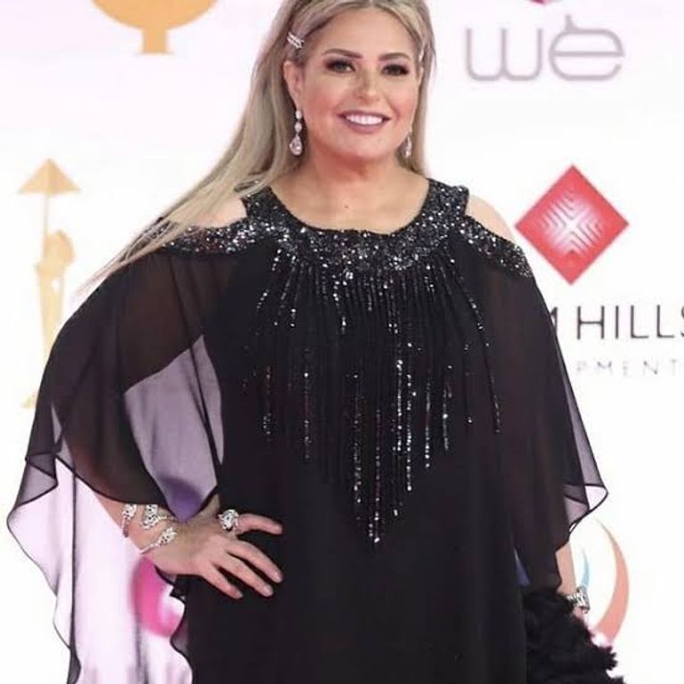 المغنية المصرية غادة رجب