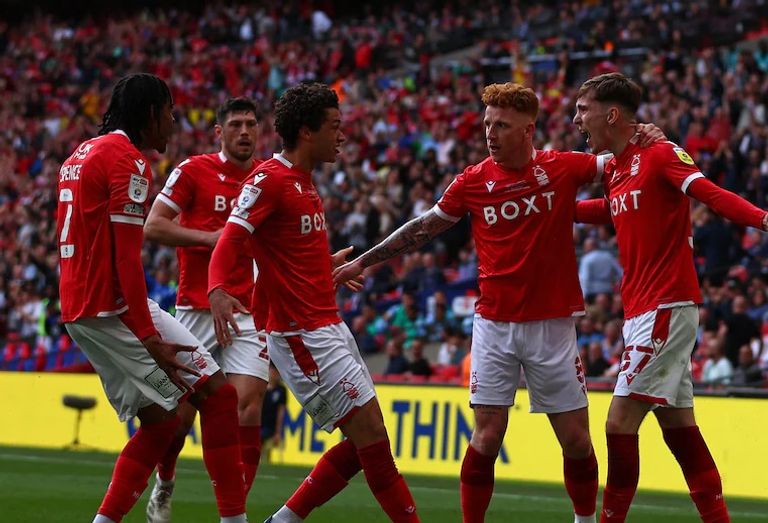 العائدان للدوري الإنجليزي فولهام ونوتنجهام