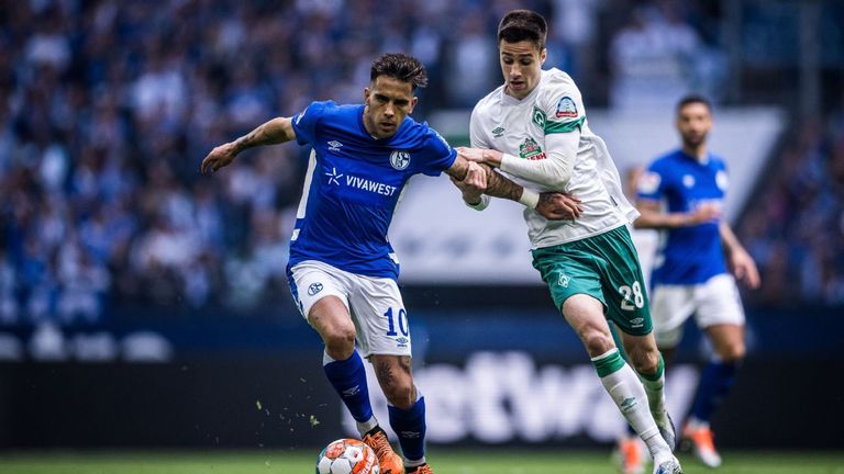 العائدان للدوري الإنجليزي فولهام ونوتنجهام