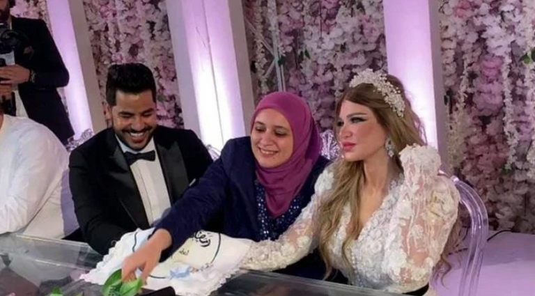 الإعلامية المصرية ياسمين الخطيب