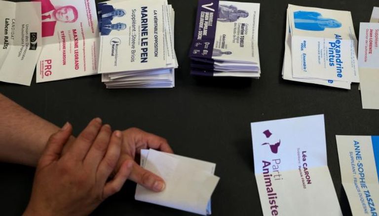 بطاقات الاقتراع في الانتخابات التشريعية الفرنسية