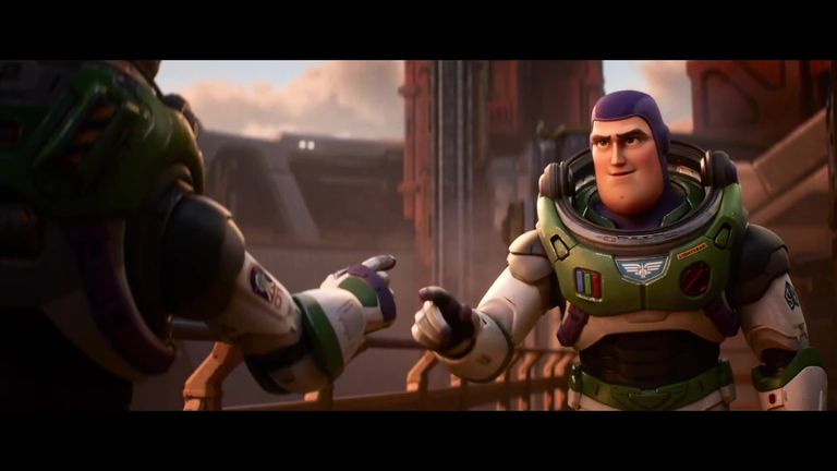 مشهد من فيلم Lightyear
