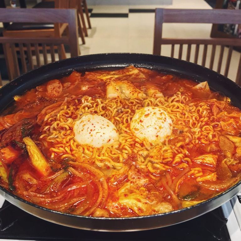 وجبة Gaeng Tai Pla من تايلاند.