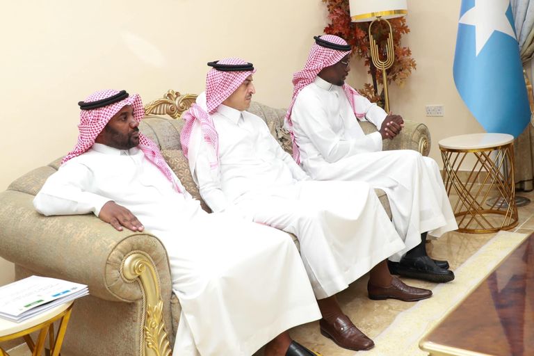 جانب من لقاء روبلي والوفد السعودي