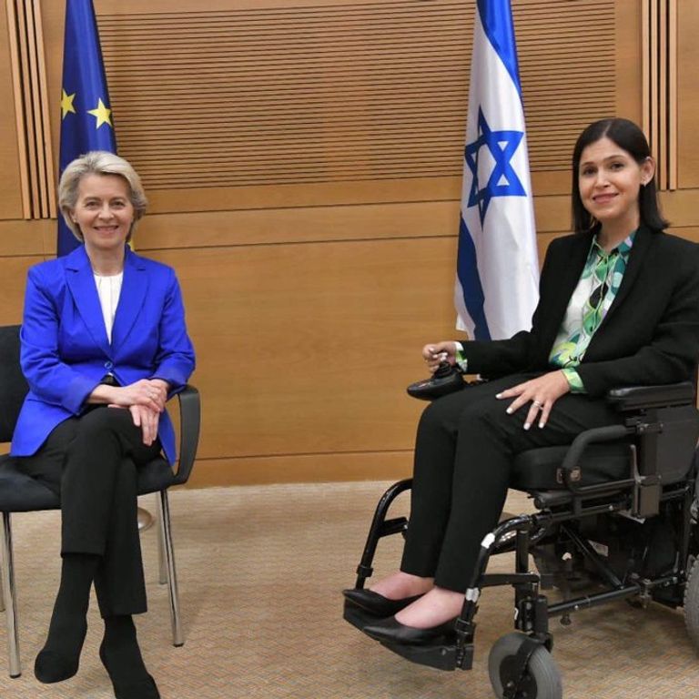 جانب من لقاء الرئيس الإسرائيلي ورئيس الوزراء الإيطالي