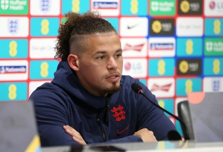 الدولي الإنجليزي كالفين فيليبس كالفين فيليبس