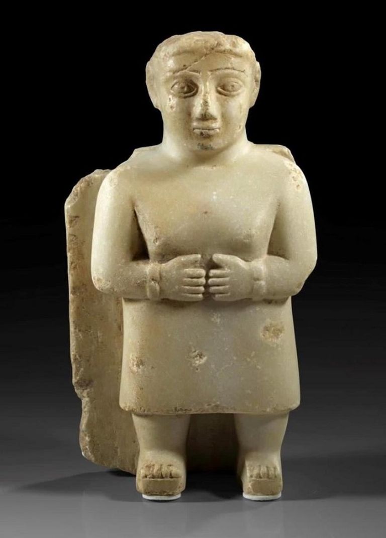 قطعة أثرية يمنية معروضة للبيع في أوروبا