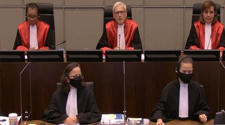 رئيس حكومة لبنان الأسبق رفيق الحريري (أرشيفية)