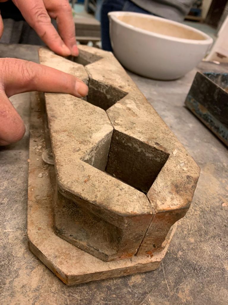 إعداد خرسانة البناء على المريخ من موارد متوفرة بالأرض