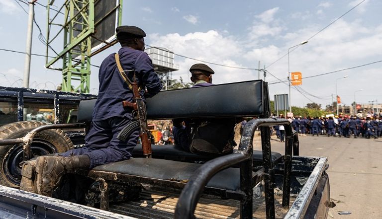 دبابة تابعة للجيش الكونغولي قرب حدود رواندا