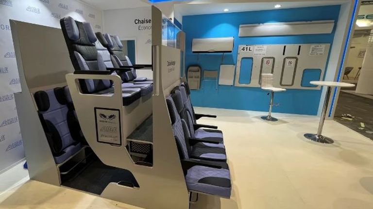 مقاعد سياحية جديدة لرحلات طيران مريحة