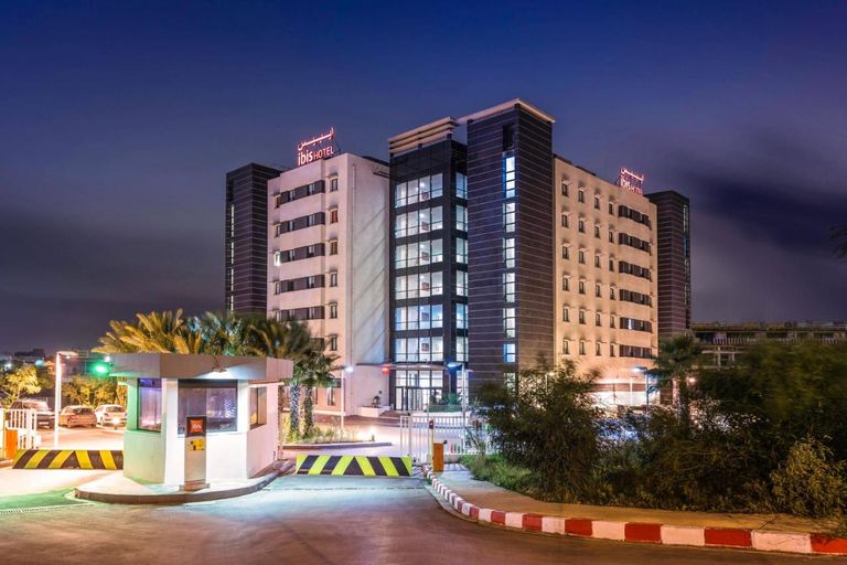 فندق "ibis Oran les Falaises" أحد أفضل الفنادق في وهران السياحة في وهران الجزائر…5 أماكن سياحية جديرة بالإهتمام