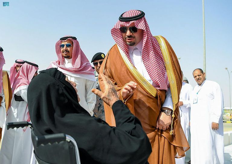الأمير فيصل بن خالد بن سلطان بن عبدالعزيز خلال جولته التفقدية