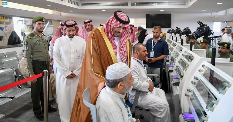 الأمير فيصل بن خالد بن سلطان بن عبدالعزيز خلال جولته التفقدية