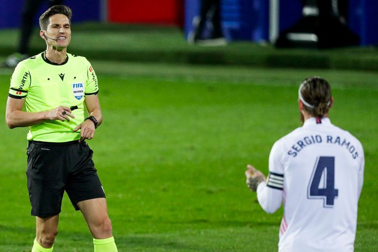 خوسيه لويس مونييرا حكم مباراة الأهلي والزمالك خوسيه لويس مونييرا حكم مباراة الأهلي والزمالك