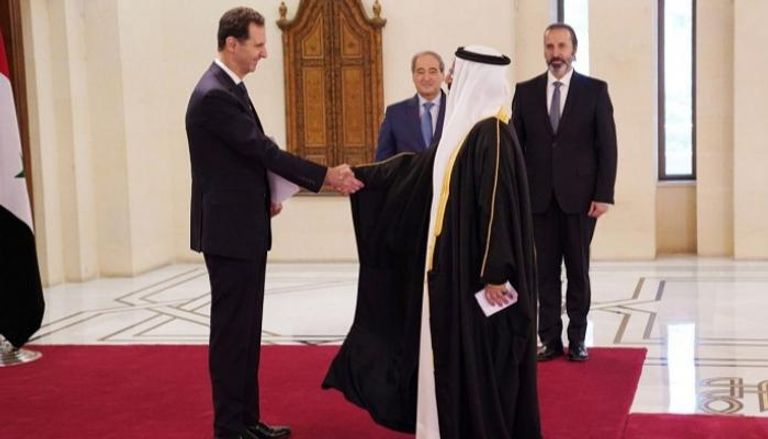 الأسد يتقبل أوراق اعتماد سفير البحرين