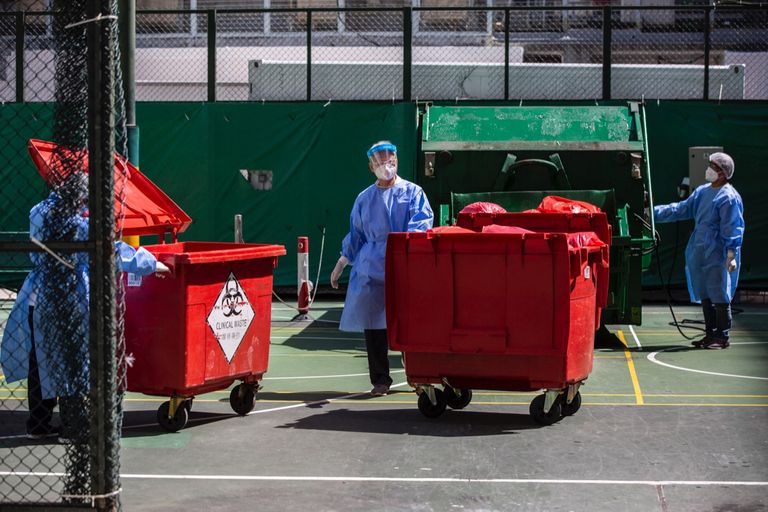 نفايات فحوص كورونا في الصين