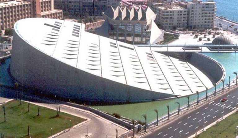 مكتبة الإسكندرية أحدأشهر أماكن السياحة في الإسكندرية السياحة في الإسكندرية.. 5 معالم سياحية في جوهرة مصر