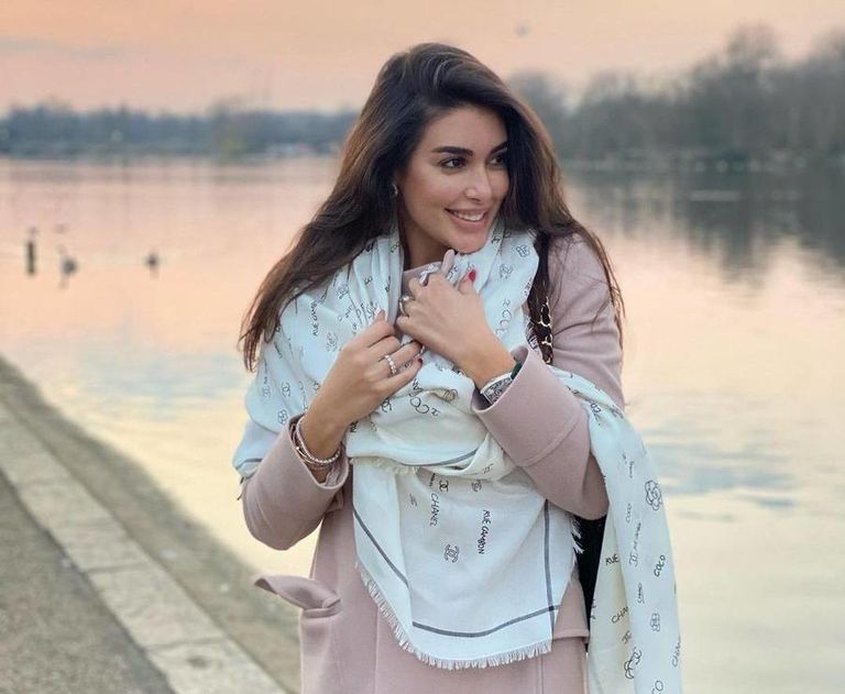 الإعلامية ياسمين عز