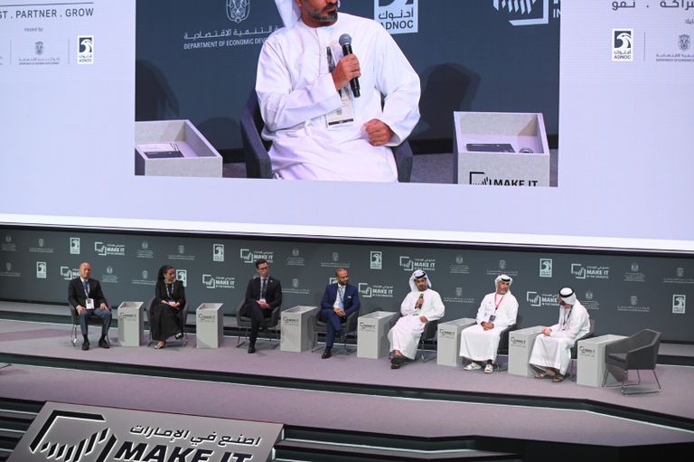 "اصنع في الإمارات" يستعرض إمكانات الإمارات في التحول إلى مركز عالمي للصناعات جانب من فعاليات