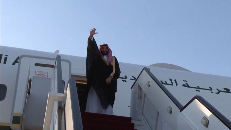 ولي العهد السعودي يغادر القاهرة