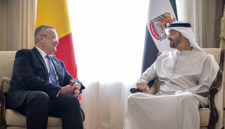 الشيخ محمد بن زايد رئيس الإمارات خلال استقباله رئيس وزراء رومانيا