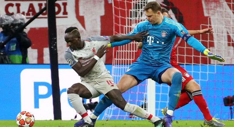 ماني ومانويل نوير ساديو ماني مع محمد صلاح