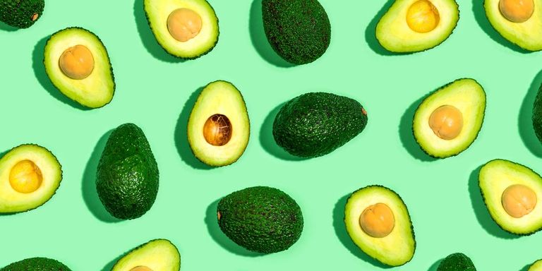 سيدة تعاني من انتفاخ المعدة - أرشيفية