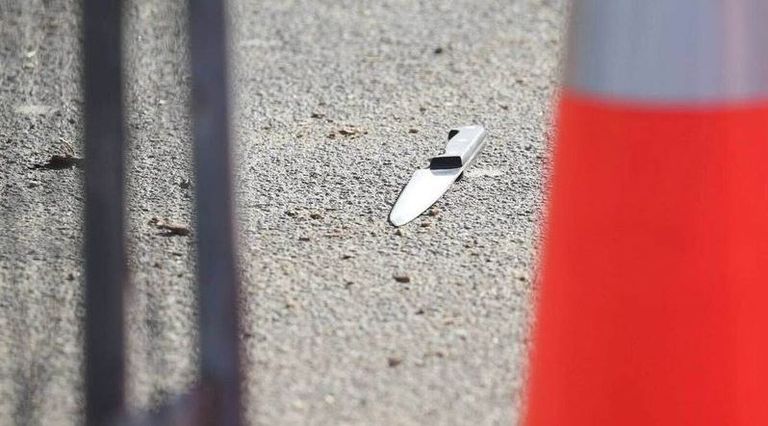 العكاز المستخدم في مطاردة مرتكب حادث نيوزيلندا