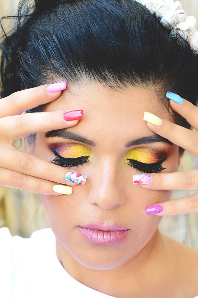 ظلال الجفون- أرشيفية