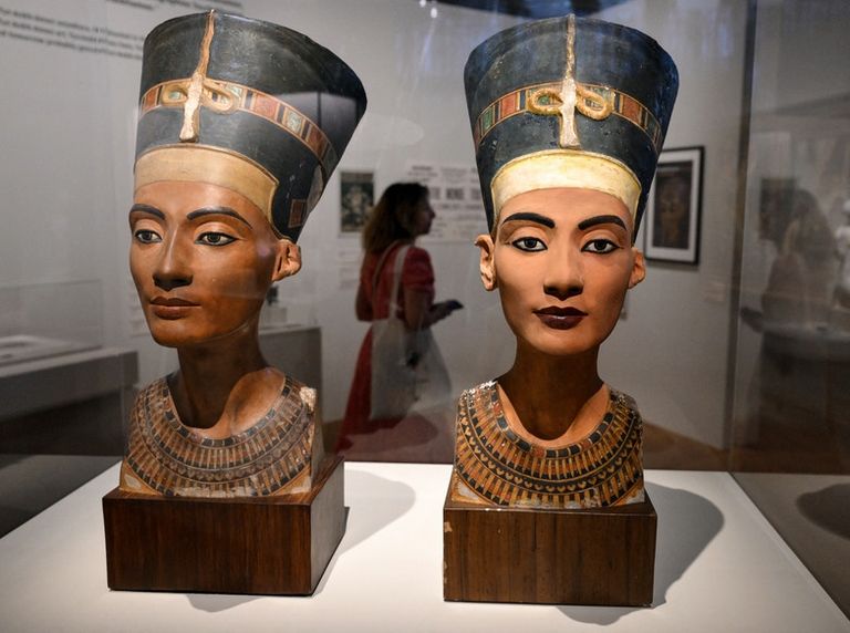 معرض